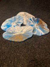 Afbeelding in Gallery-weergave laden, Onderzetters - Dirty Pour Blauw Wit Goud
